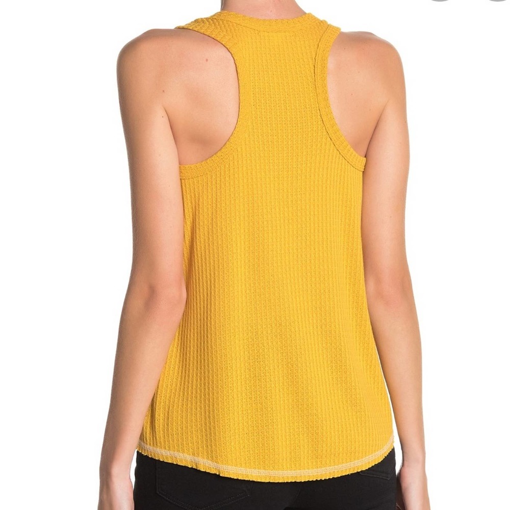 Socialite Women's Mustard Yellow Waffle Knit Scoop Neck Racerback Tank sz S - Picture 2 of 5